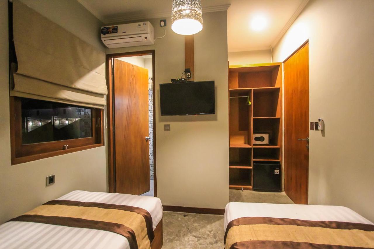 Braw Inn Canggu By Kamara Екстер'єр фото